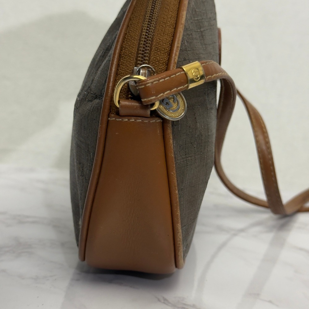 Vintage Gucci 007-89-0094‎ Monogram Crossbody Bag – Brown & Tan Leather Trim - Picture 5 of 16